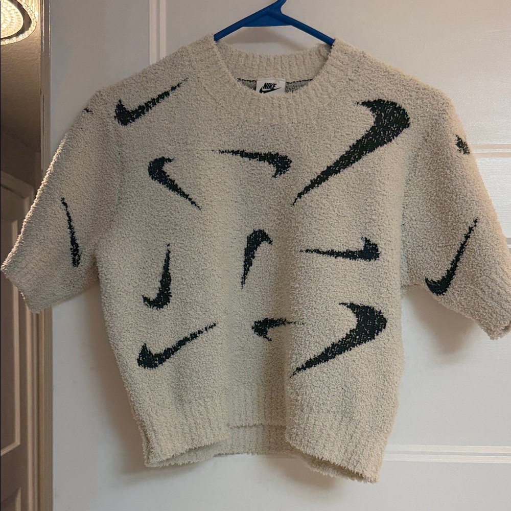 Nike Beige and Black Logo Knit Sweater